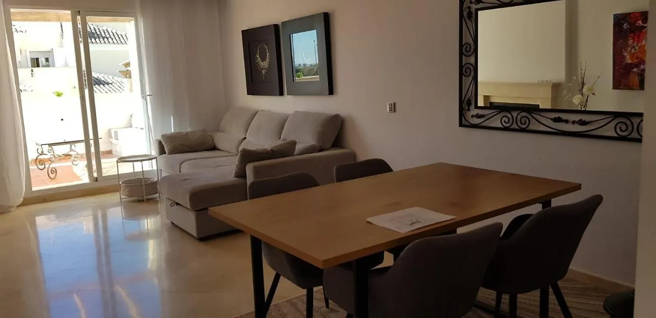 Appartamento 3 Bedroom Duplex Penthouse With Stunning Rooftop Solarium And See Views Marbella