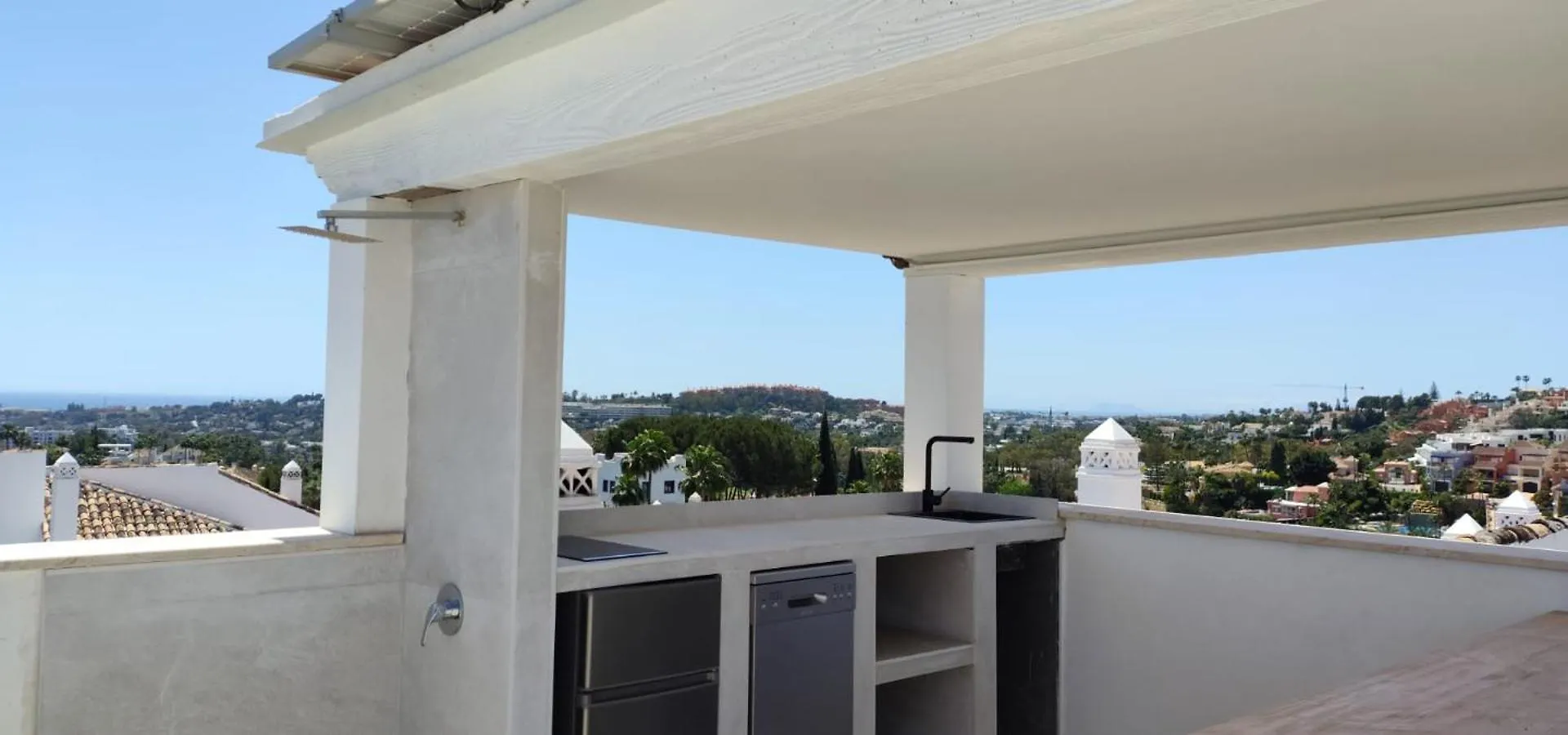 3 Bedroom Duplex Penthouse With Stunning Rooftop Solarium And See Views Marbella