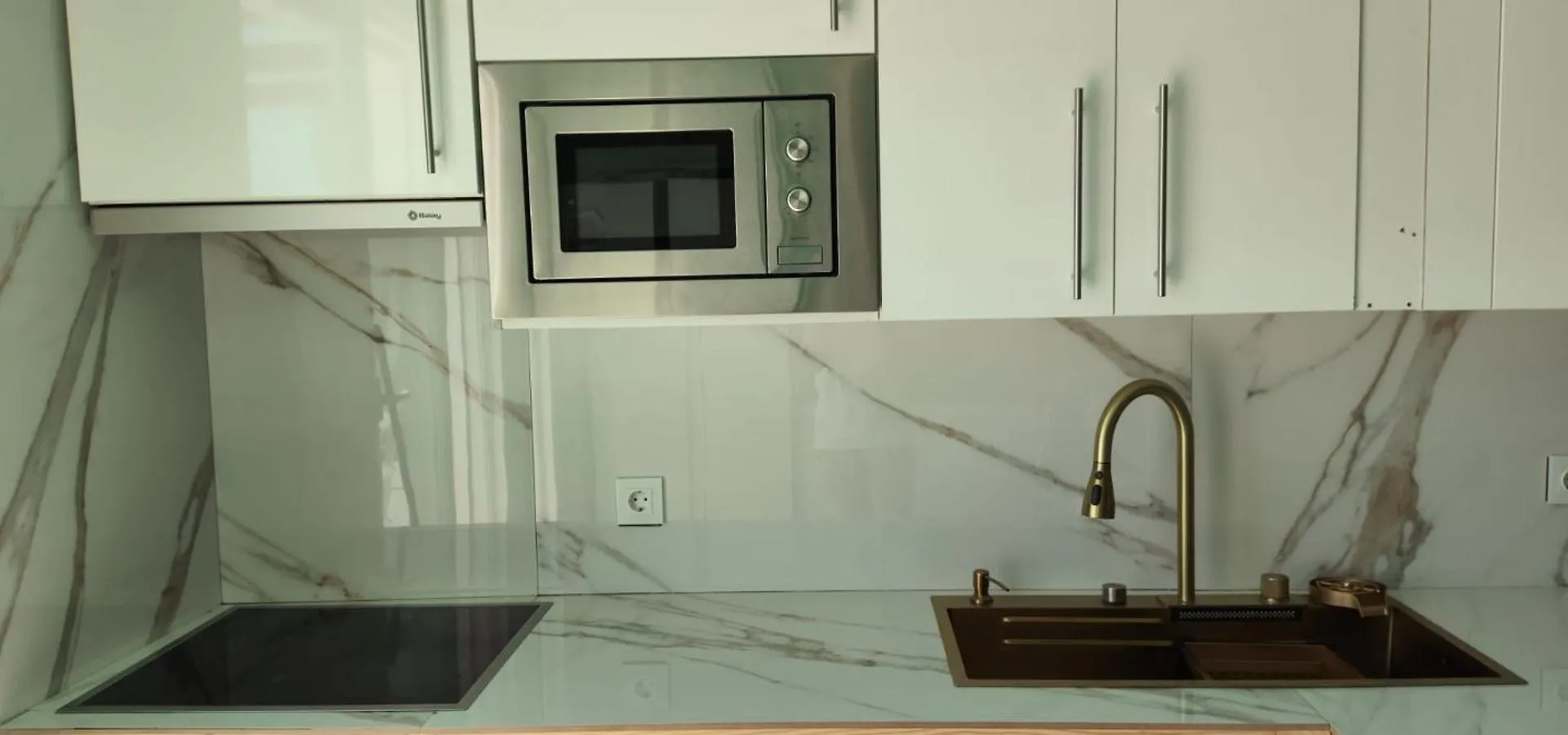 3 Bedroom Duplex Penthouse With Stunning Rooftop Solarium And See Views Marbella 0*,