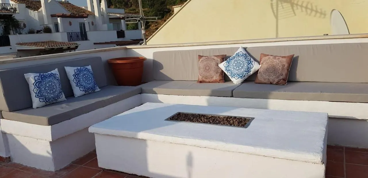 Apartment 3 Bedroom Duplex Penthouse With Stunning Rooftop Solarium And See Views Marbella